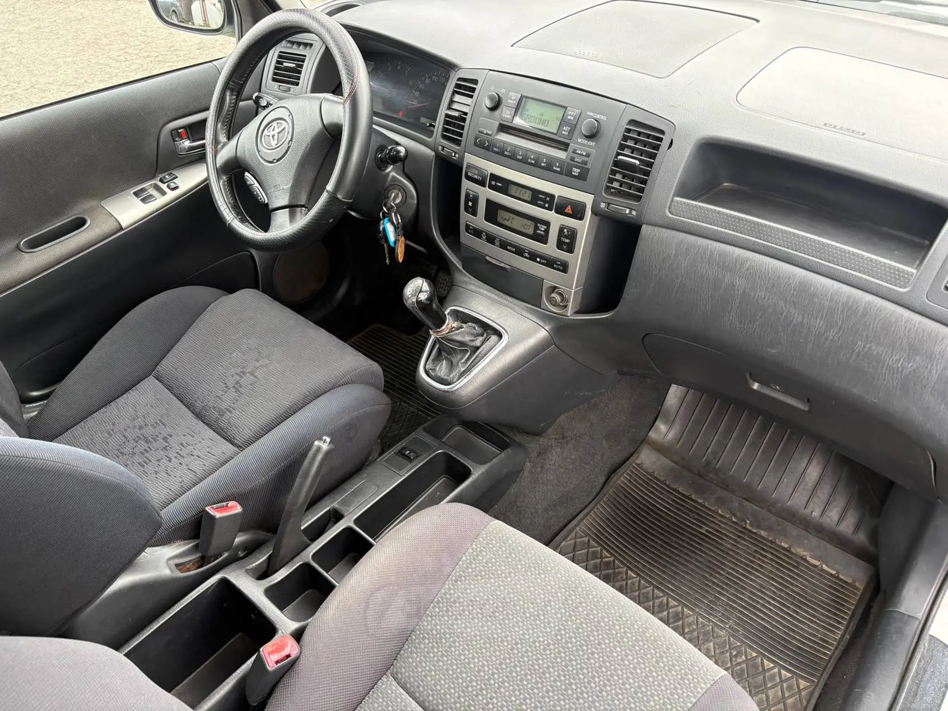  Corolla Verso