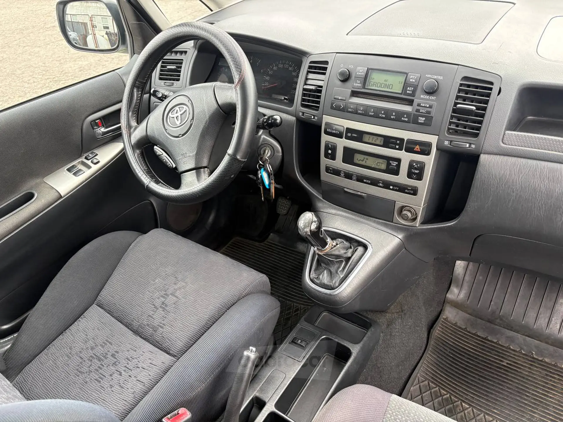  Corolla Verso