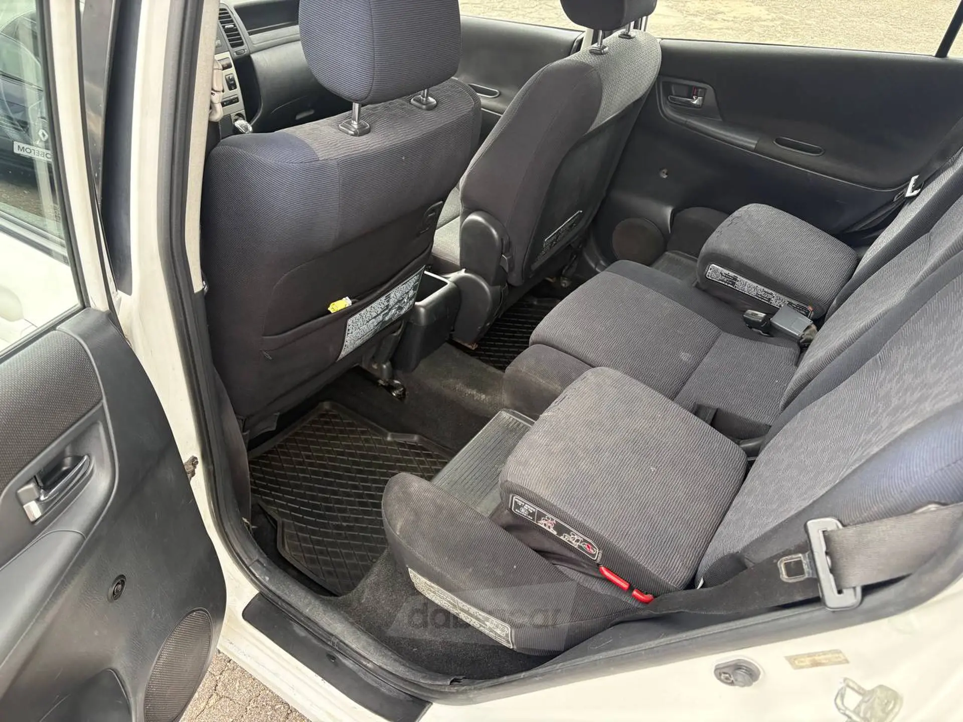  Corolla Verso