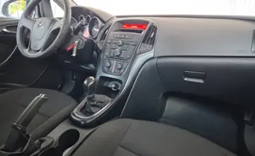 Opel Astra 2011 года за 15 490 BYN в Минск