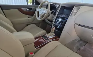 Infiniti QX70 2014 года за 65 500 BYN в Минск