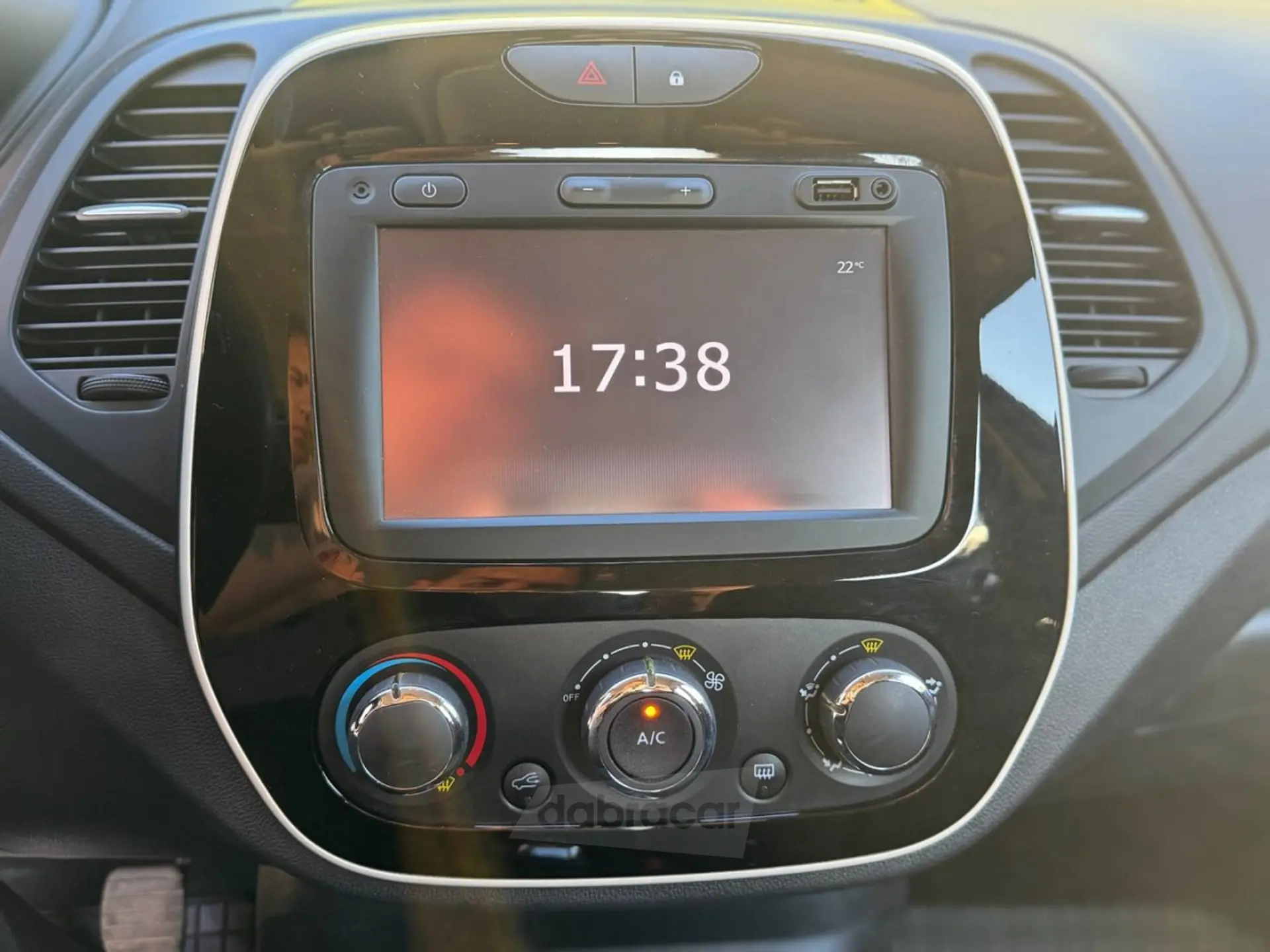  Captur