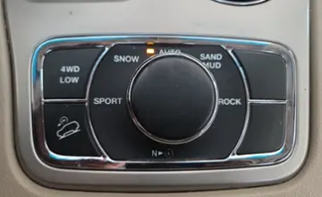 Jeep Grand Cherokee 2010 года за 40 100 BYN в Минск