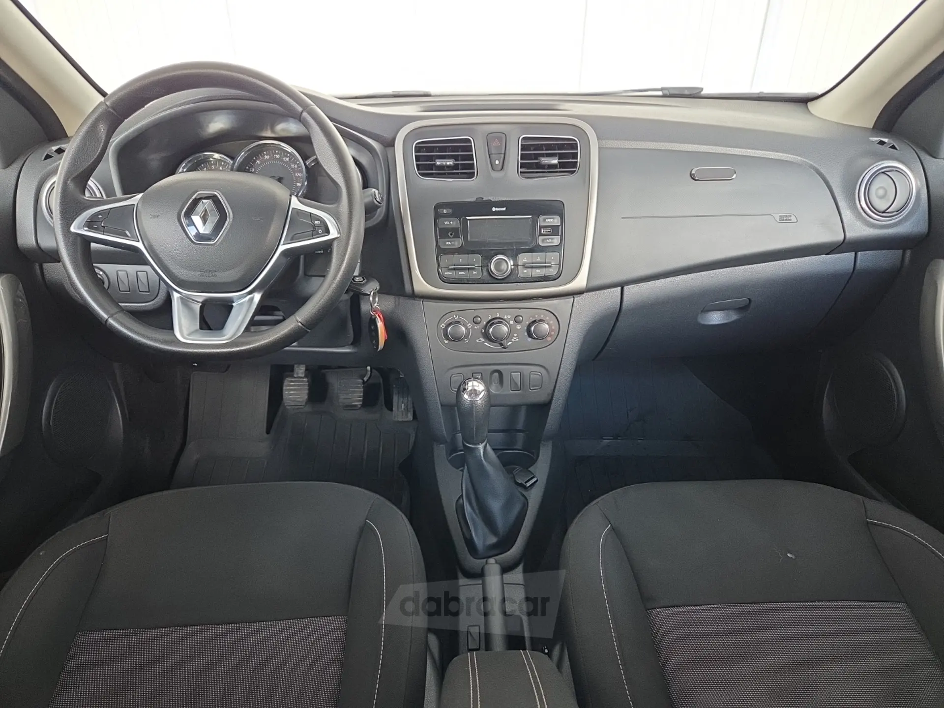  Sandero