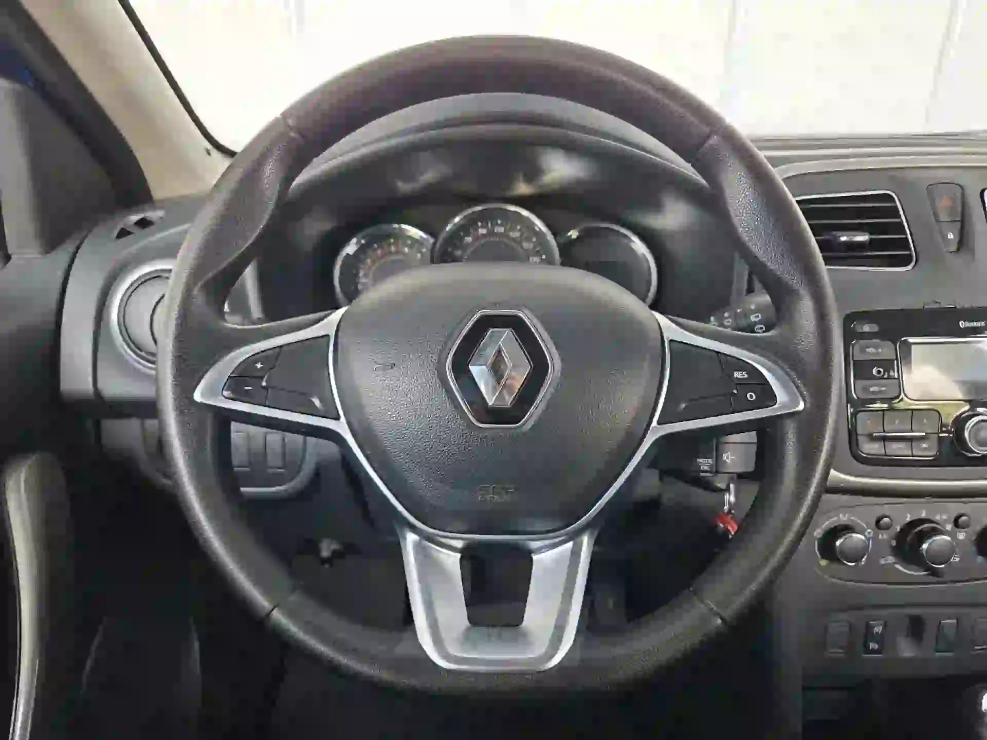  Sandero