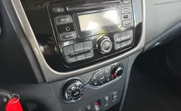 Renault Sandero 2016 года за 31 590 BYN в Минск