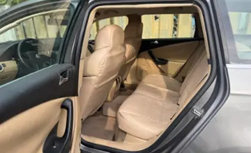 Volkswagen Passat 2005 года за 24 690 BYN в Гомель