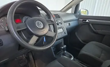 Volkswagen Touran 2004 года за 15 490 BYN в Минск