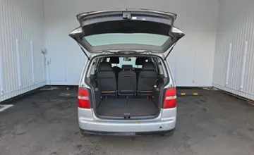 Volkswagen Touran 2004 года за 15 490 BYN в Минск