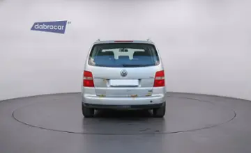 Volkswagen Touran 2004 года за 15 490 BYN в Минск