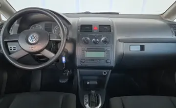 Volkswagen Touran 2004 года за 15 490 BYN в Минск