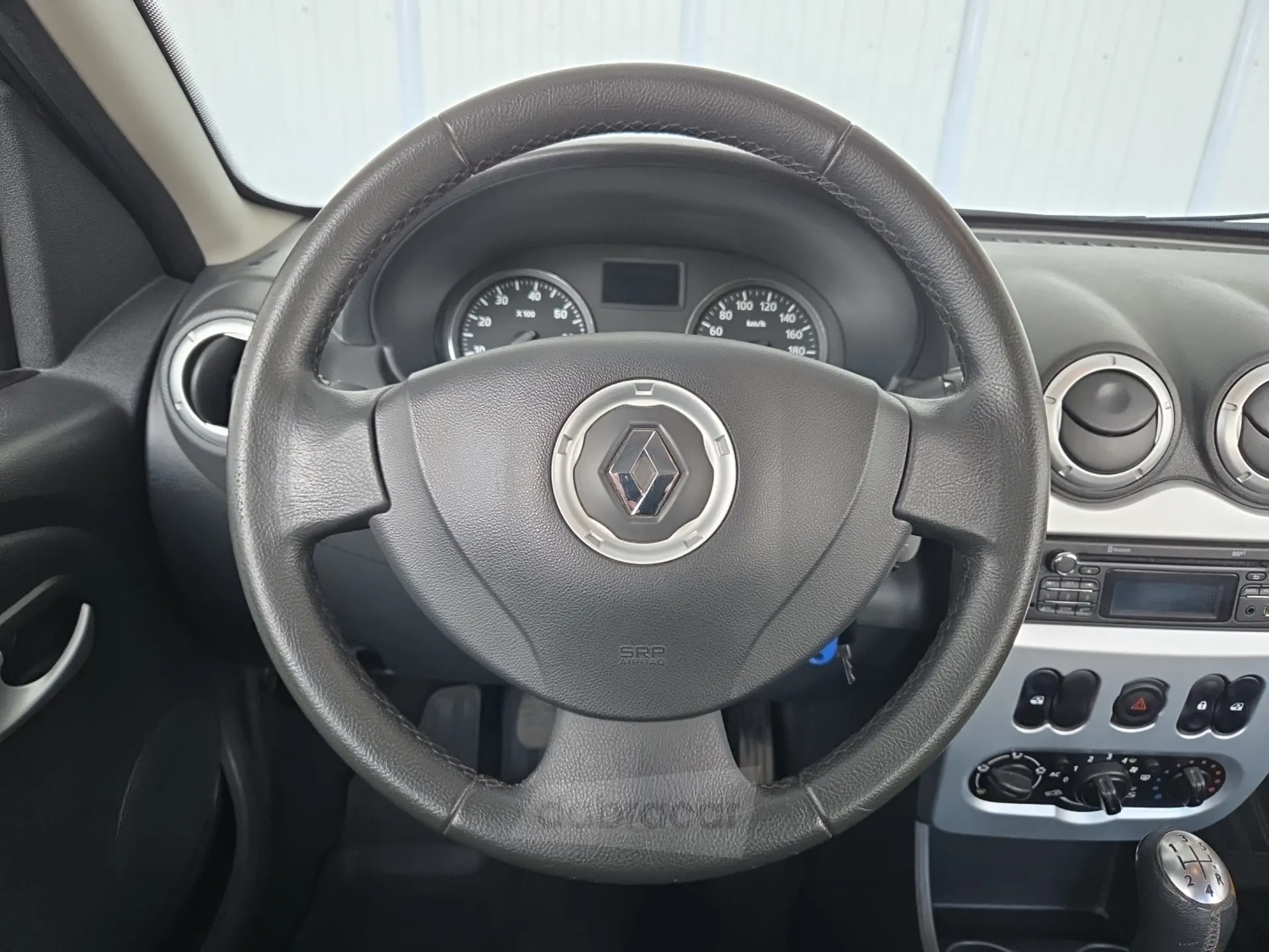  Sandero
