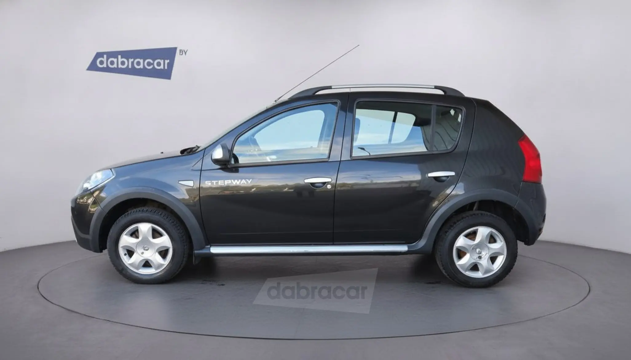  Sandero