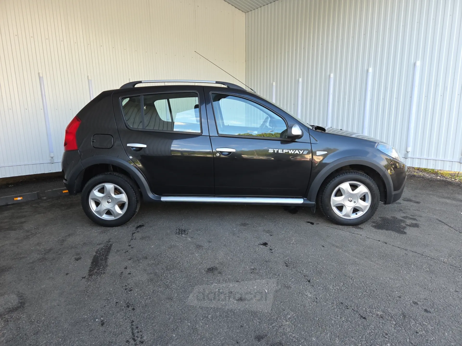  Sandero