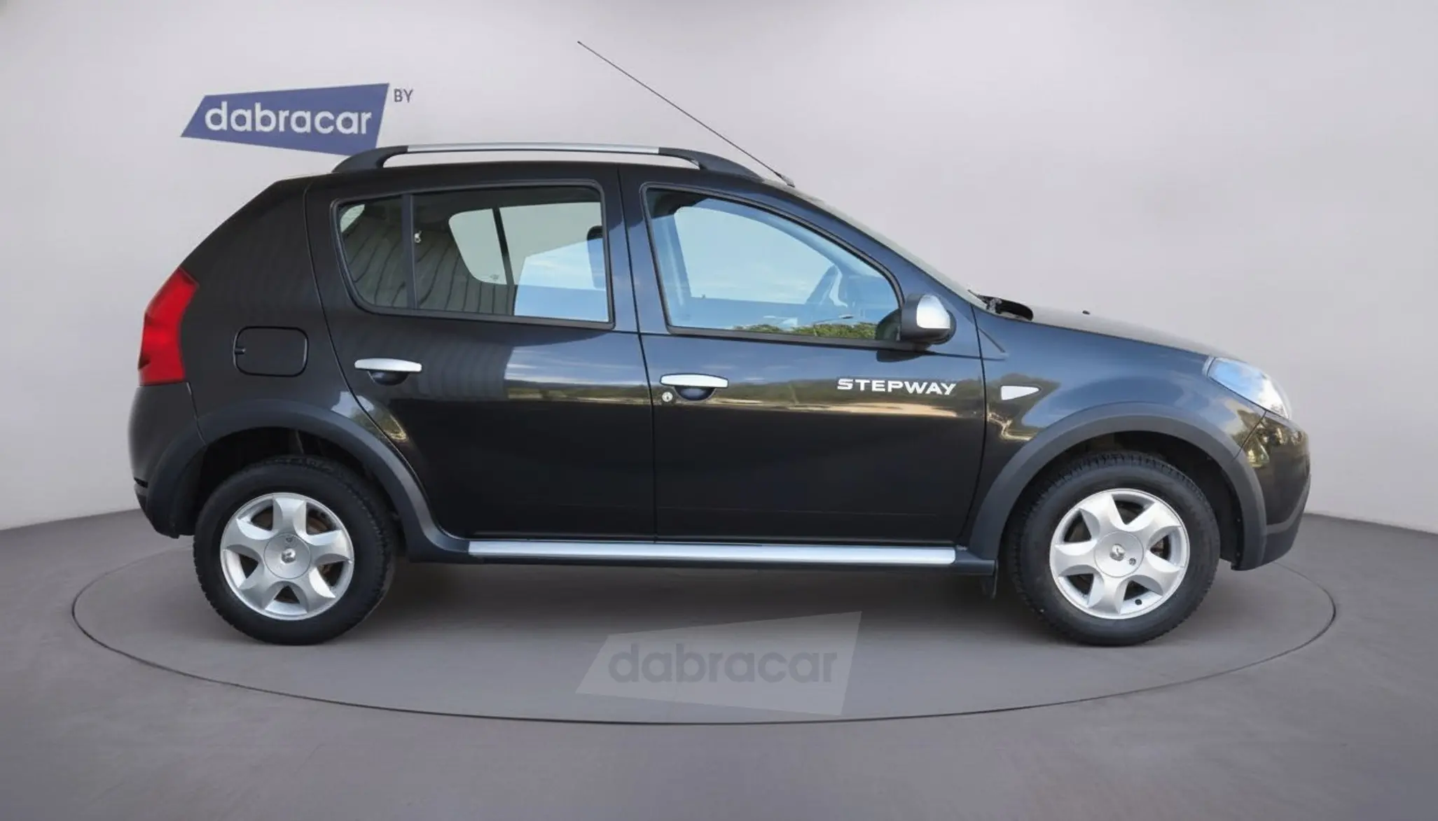  Sandero