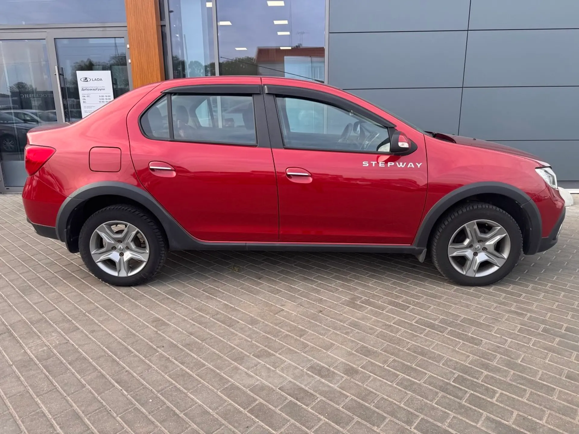  Sandero