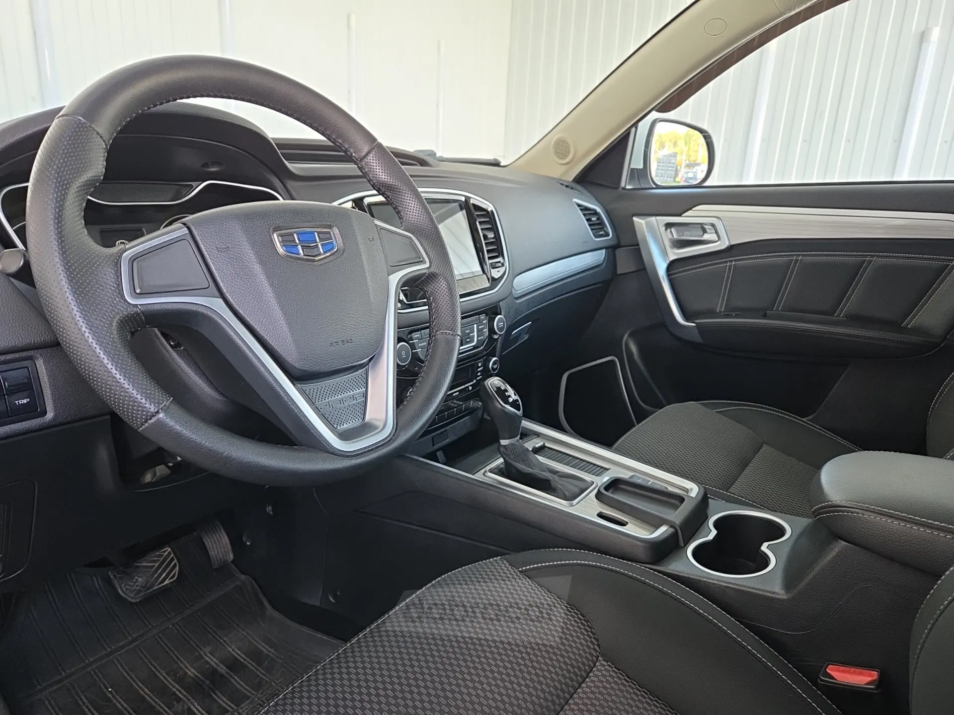  Emgrand X7