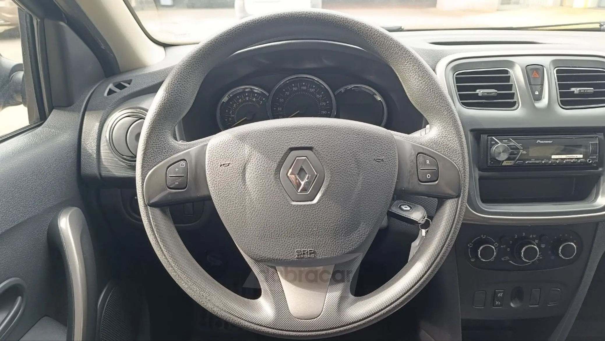  Sandero