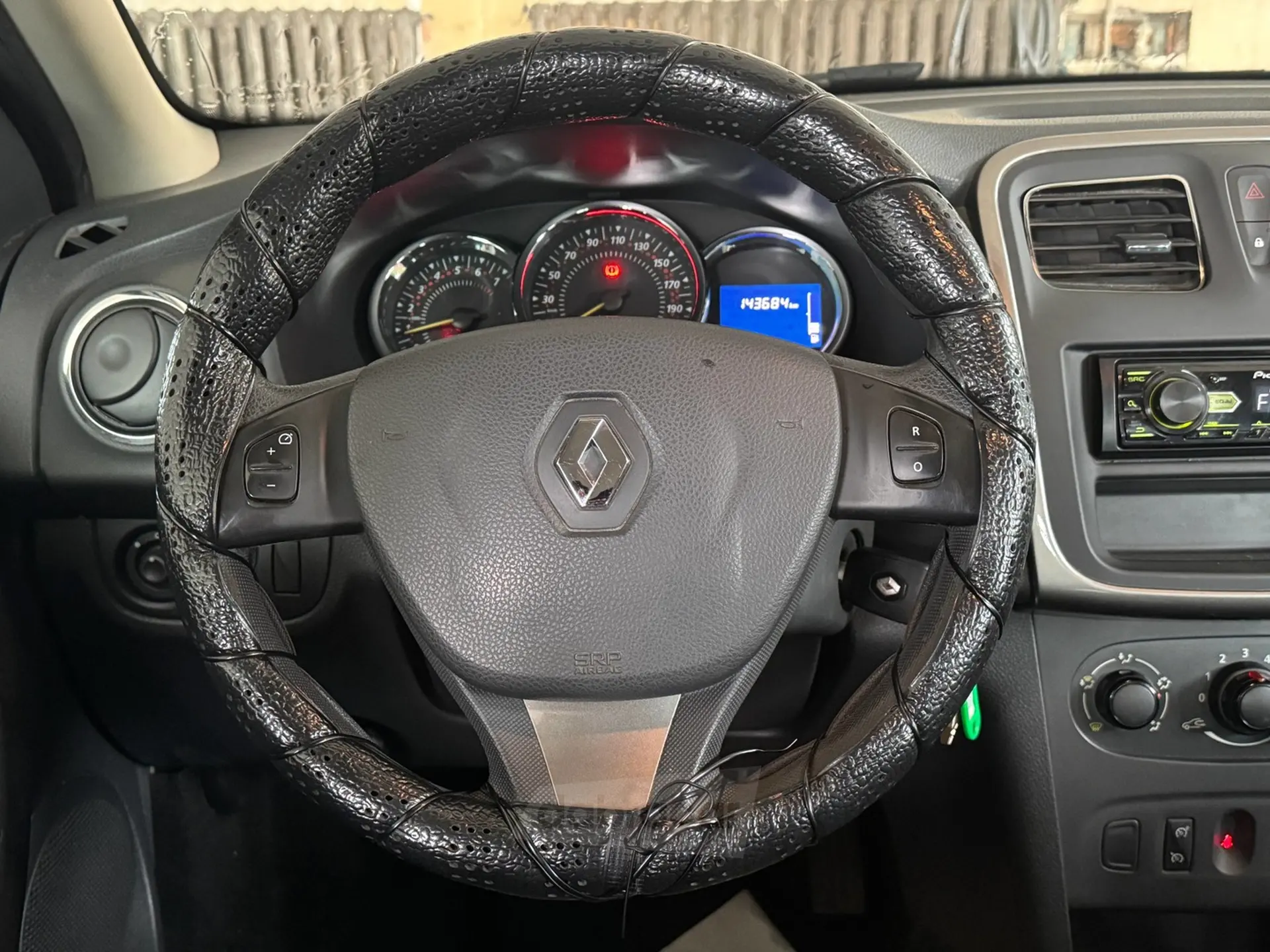  Sandero
