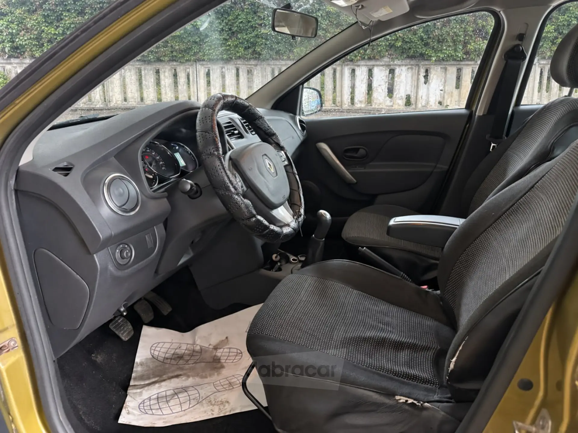  Sandero