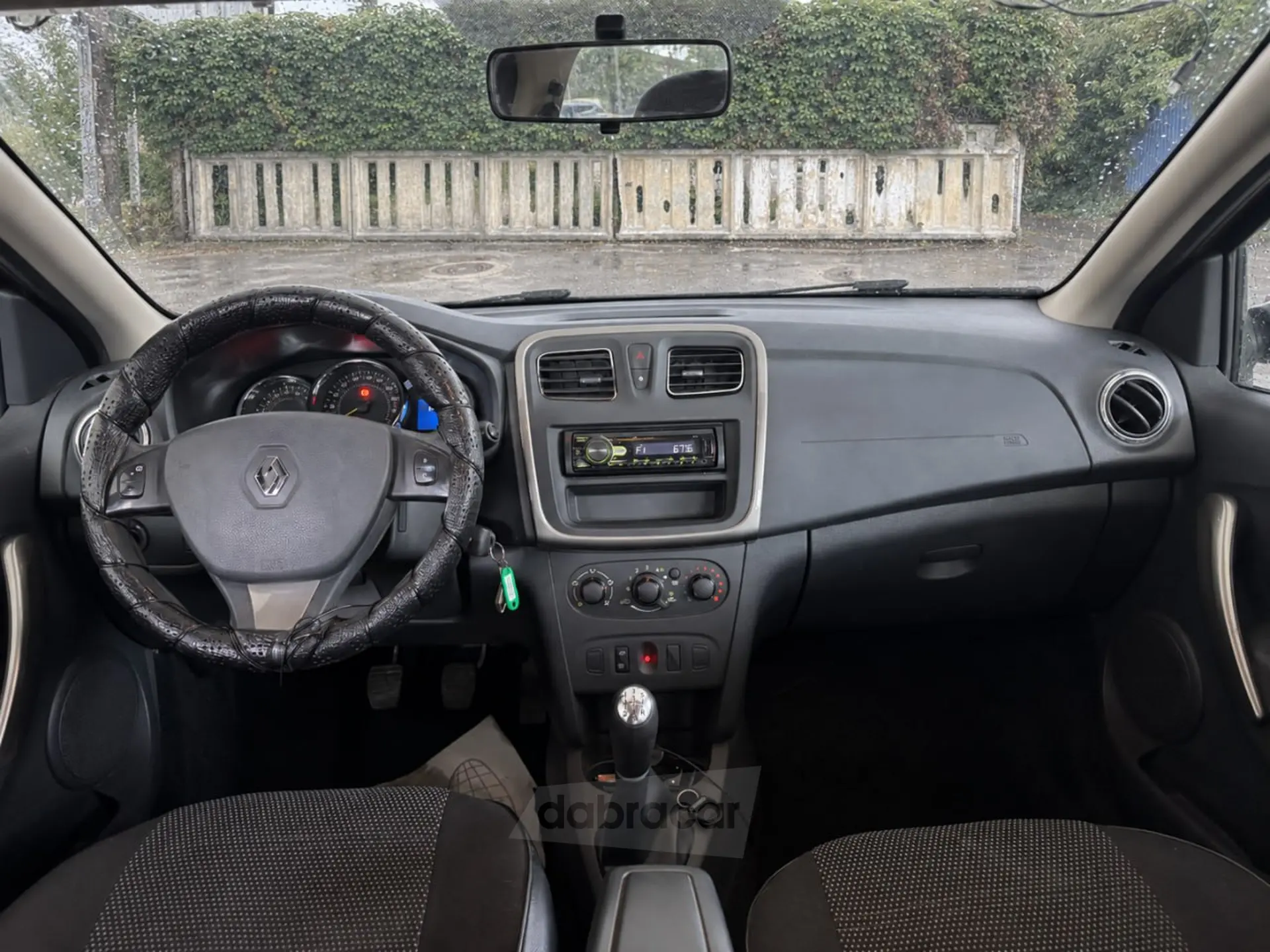 Sandero
