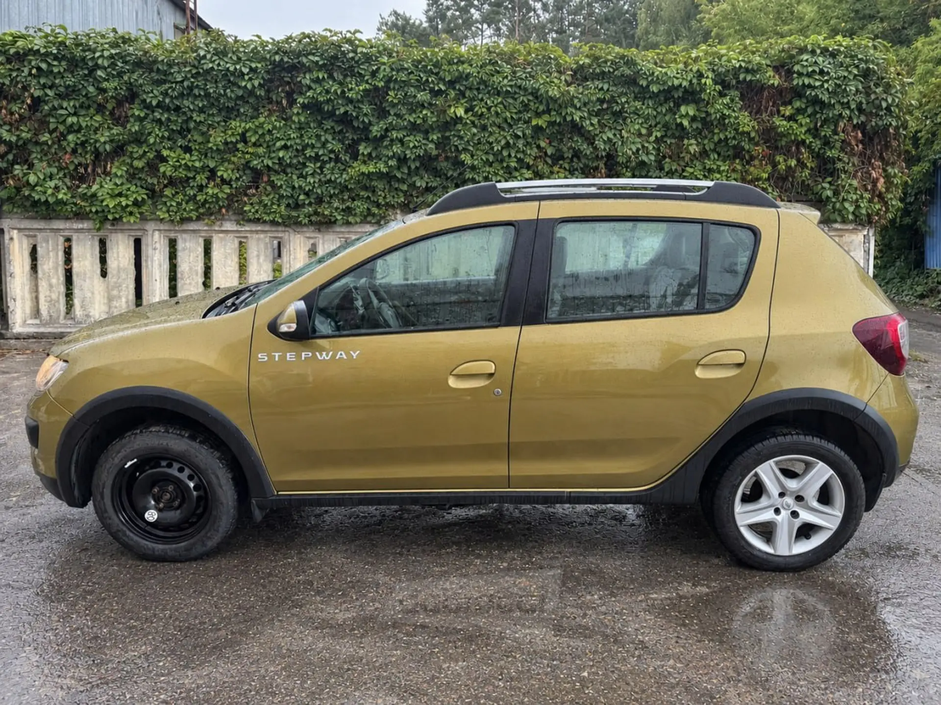  Sandero