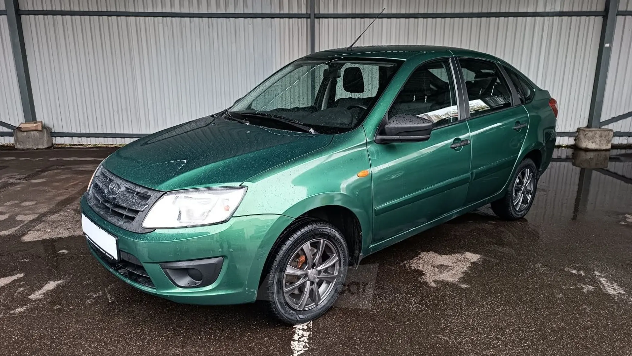 LADA (ВАЗ) Granta 2016 года за 9 990 BYN в Минск